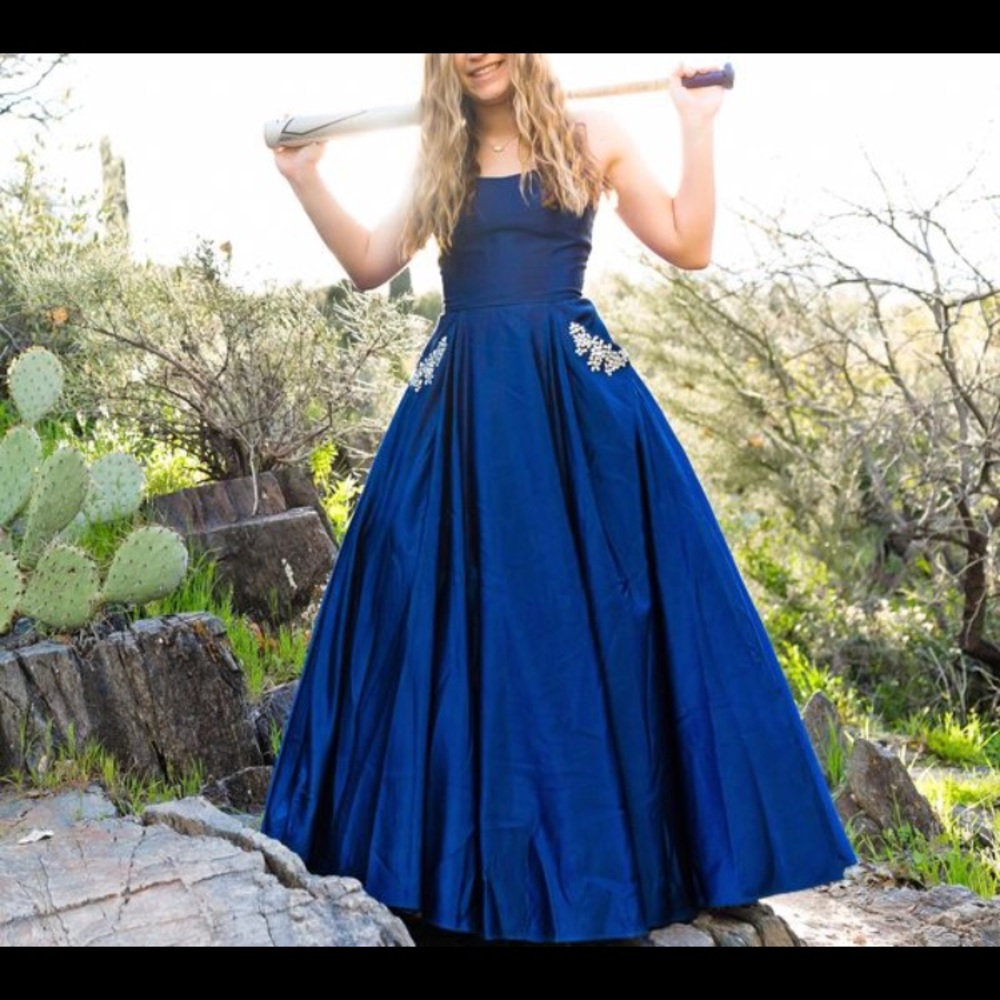 Prom Dress - Picture 2 of 2
